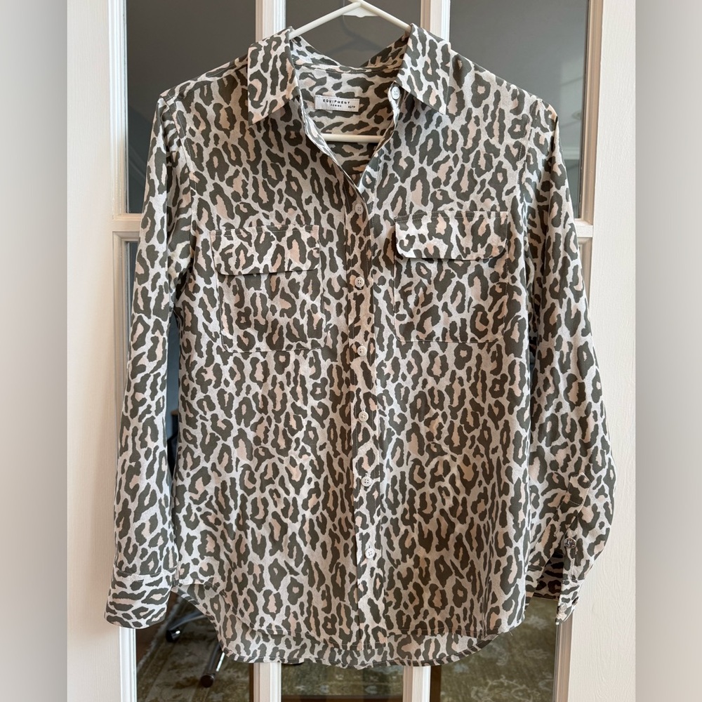 NWOT - leopard print blouse, size XS